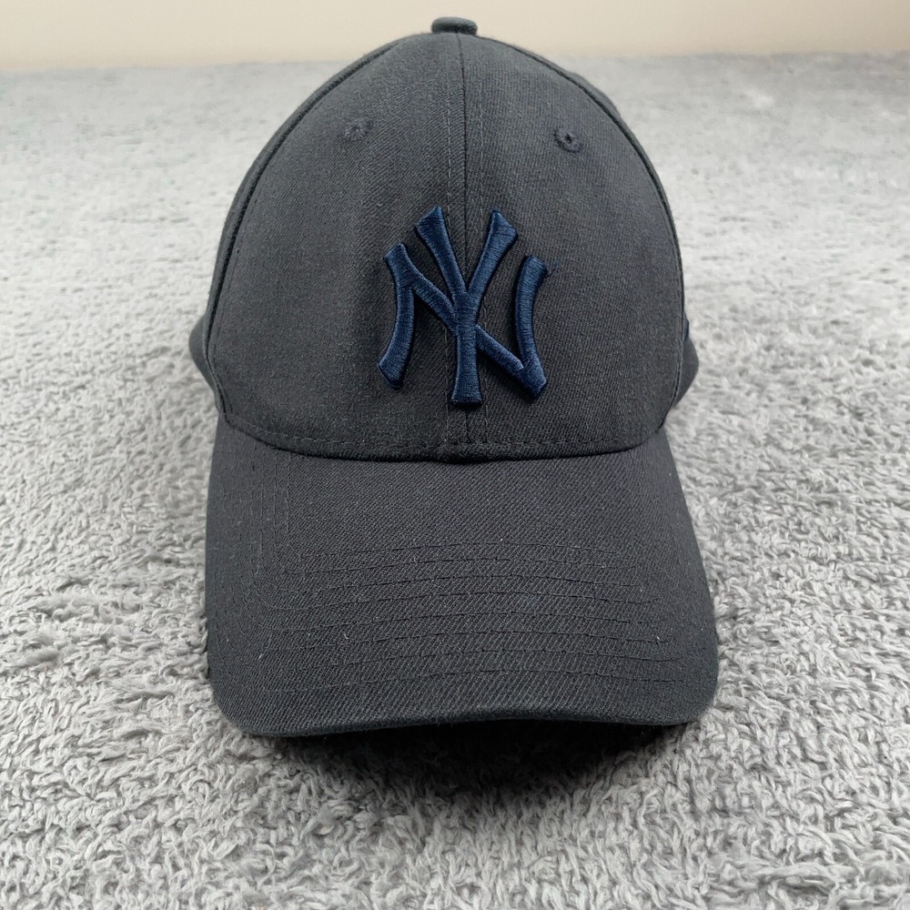 New York Yankees Hat Cap Medium Large Black Blue New Era Logo MLB Baseball Mens